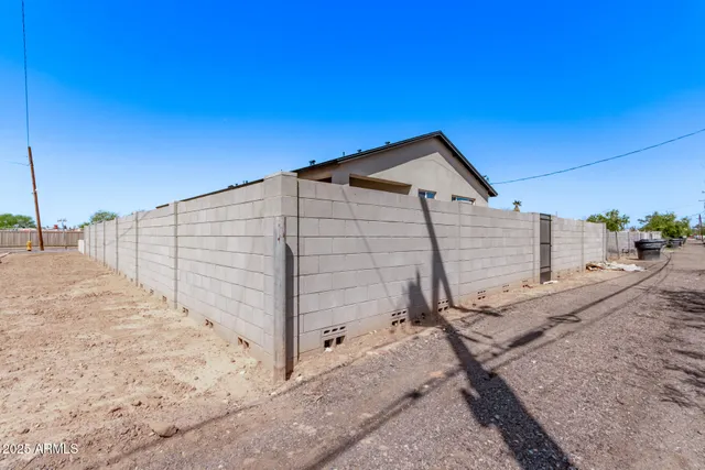 $470,000 | 1645 South 29th Avenue, Phoenix, AZ 85009