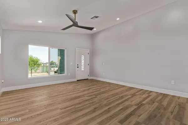 $470,000 | 1645 South 29th Avenue, Phoenix, AZ 85009