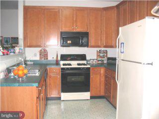 49 Brownstone Road East Windsor, NJ 08520 - Photo 4 of 6