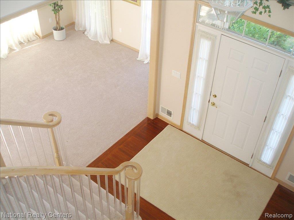 620 Sandalwood Road Canton, MI 48188 - Photo 11 of 25 Entranceway