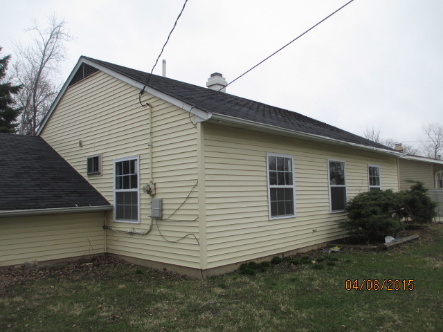 119 East Oltendorf Road Streamwood, IL 60107 - Photo 3 of 11 a view of a house with a yard