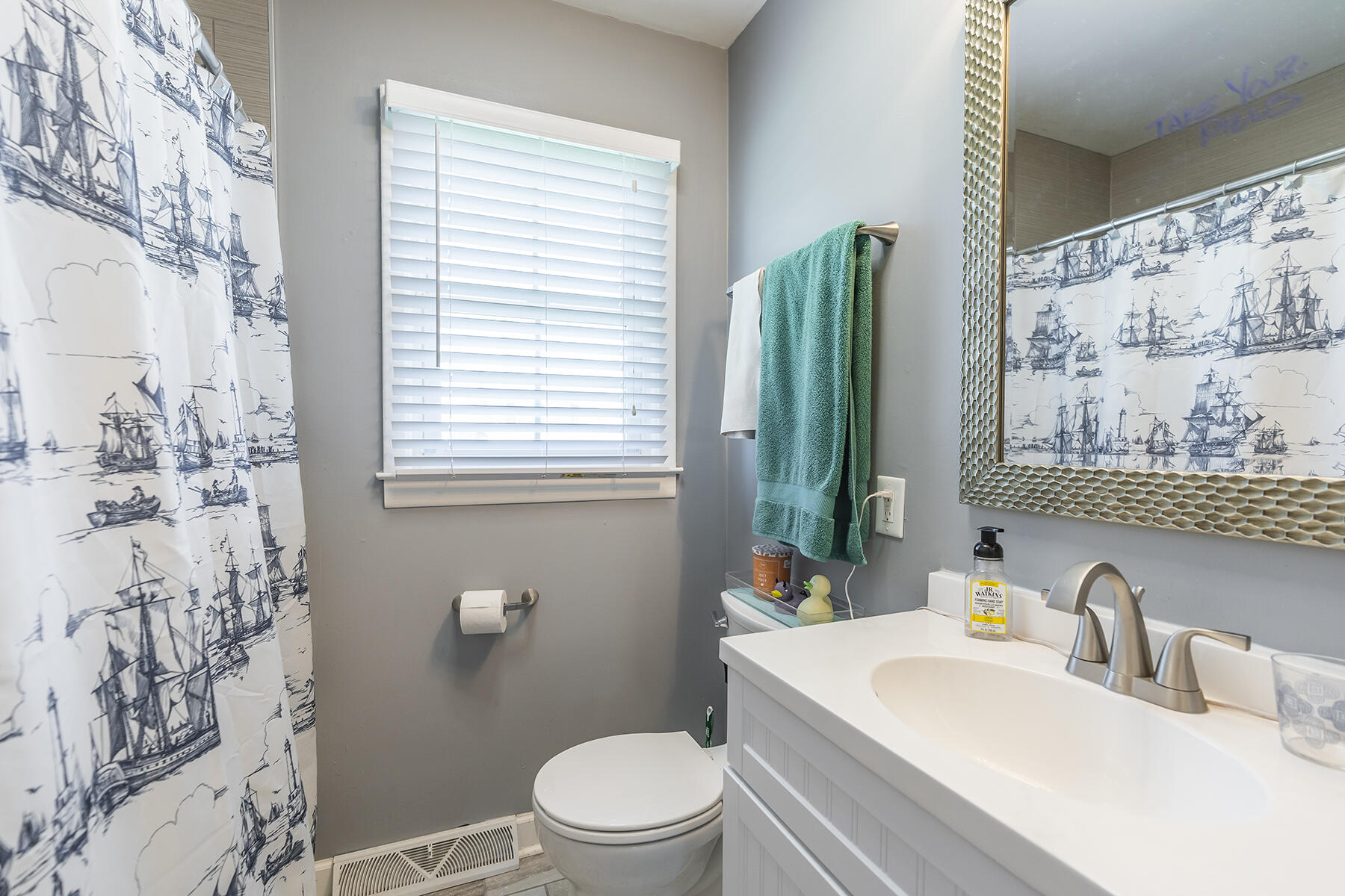 916 Honeysuckle Road Lexington, KY 40504 - Photo 15 of 21 916honeysuckle15 copy