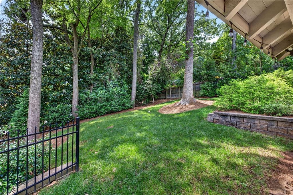 62 Blackland Road Northwest Atlanta, GA 30342 - Photo 35 of 40