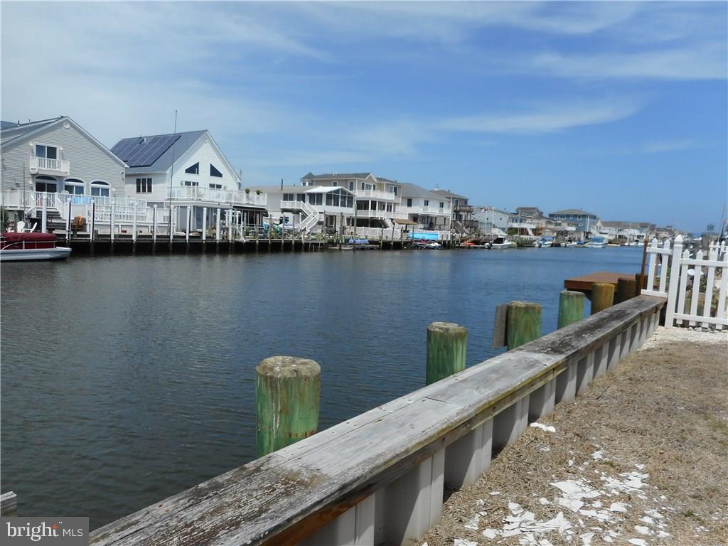 304 Heron Road Tuckerton, NJ 08087 - Photo 3 of 11