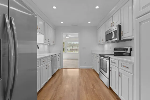 $389,000 | 5806 Edinburgh Drive, Hanahan, SC 29410