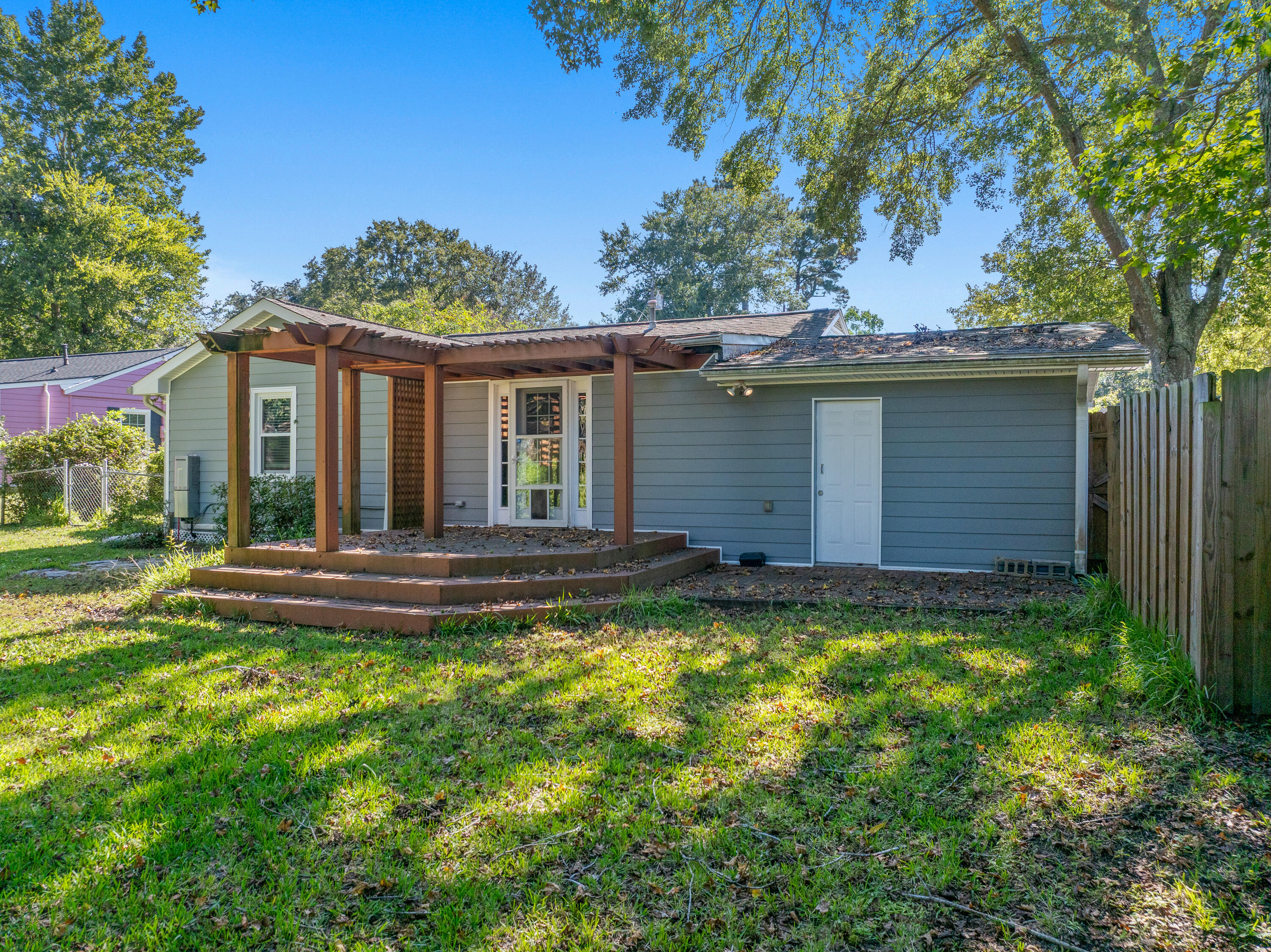 5806 Edinburgh Drive Hanahan, SC 29410 - Photo 35 of 39 .