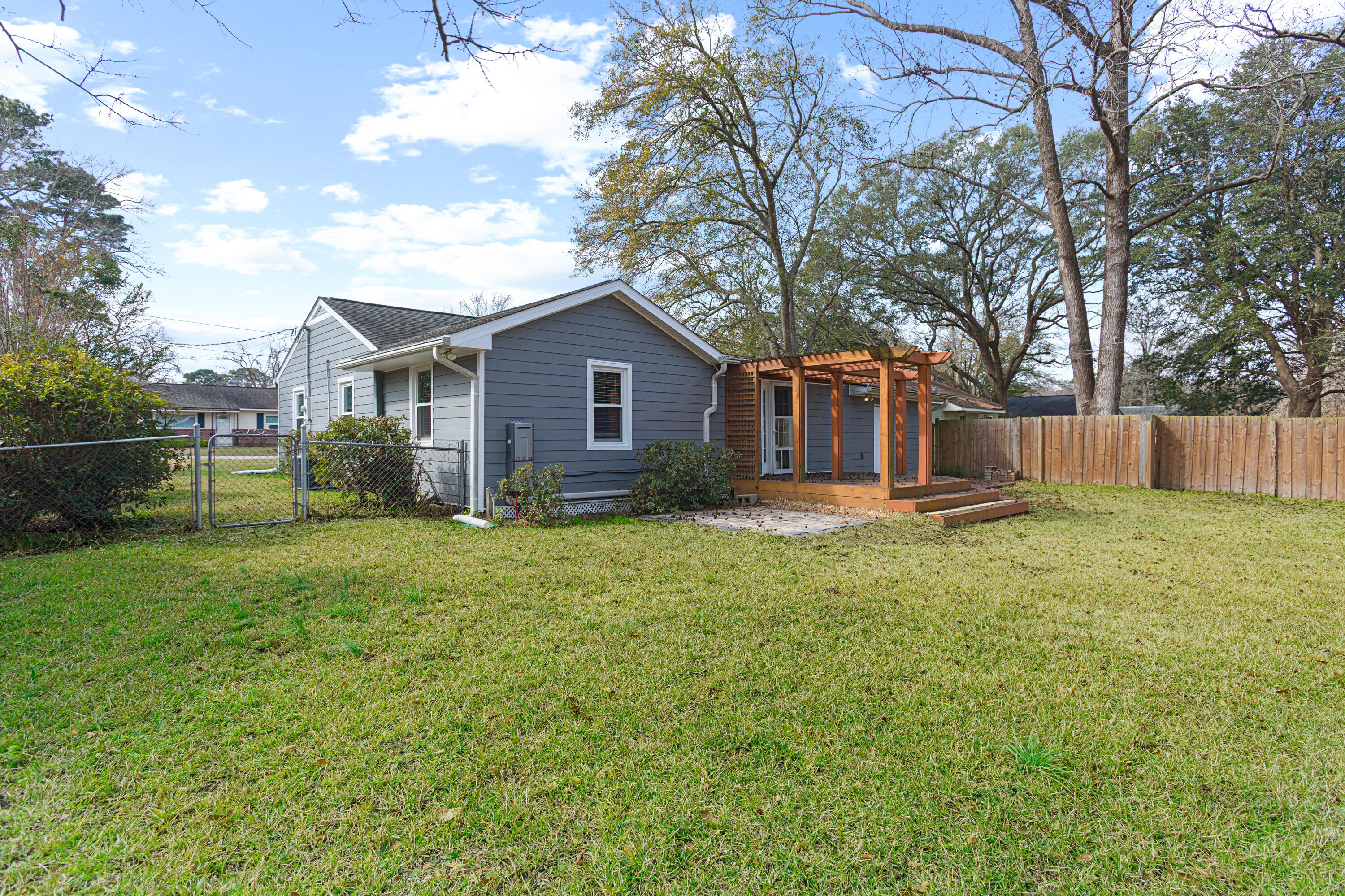 5806 Edinburgh Drive Hanahan, SC 29410 - Photo 38 of 39 .