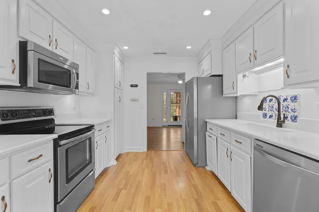 $389,000 | 5806 Edinburgh Drive, Hanahan, SC 29410