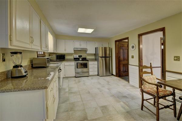 281 Middleton Road Boxford, MA 01921 - Photo 8 of 29