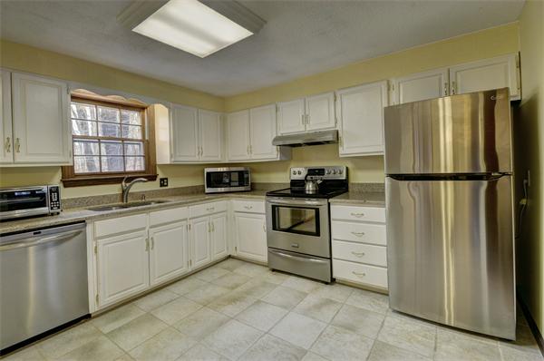 281 Middleton Road Boxford, MA 01921 - Photo 9 of 29