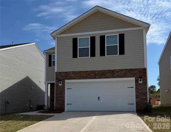 $345,000 | 534 13th Avenue Northeast, Hickory, NC 28601