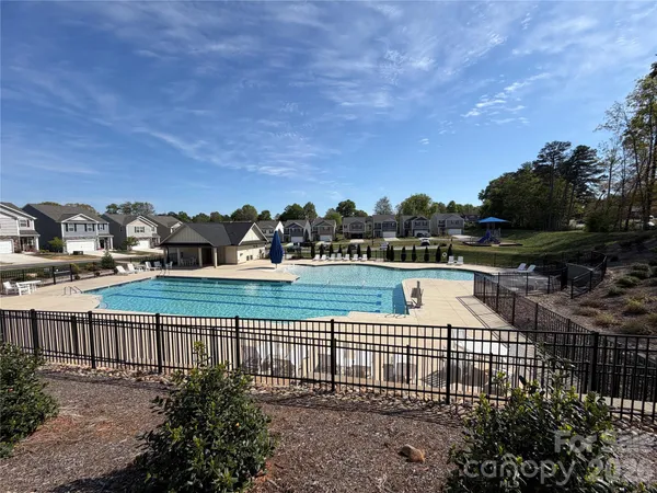 $345,000 | 534 13th Avenue Northeast, Hickory, NC 28601