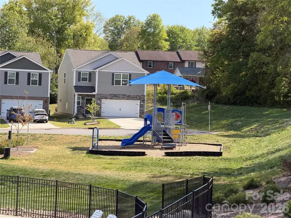 $345,000 | 534 13th Avenue Northeast, Hickory, NC 28601