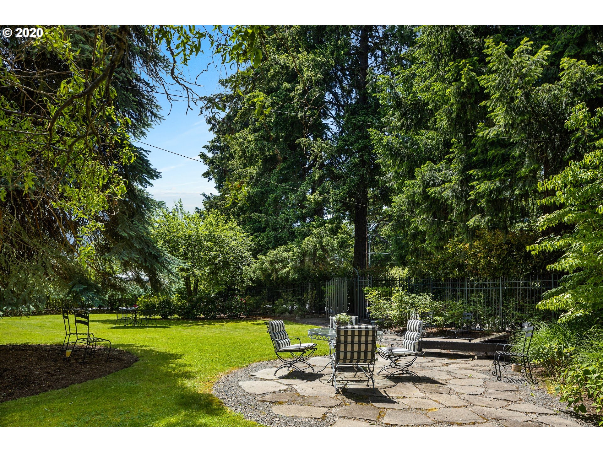 5419 Southwest Scholls Ferry Road Portland, OR 97225 - Photo 29 of 32 Gallery Image 29