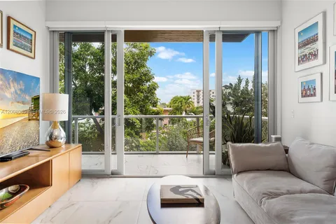 $999,000 | 545 Southwest 11th Street, Unit 208, Miami, FL 33129