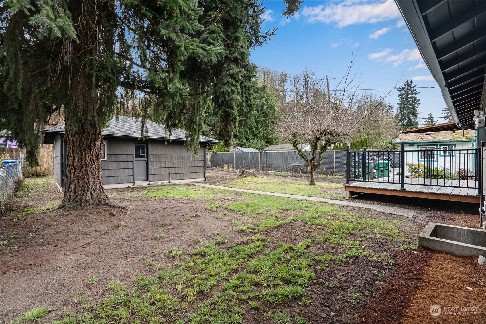 1209 South Donovan Street Seattle, WA 98108 - Photo 18 of 19 a view of backyard with tree