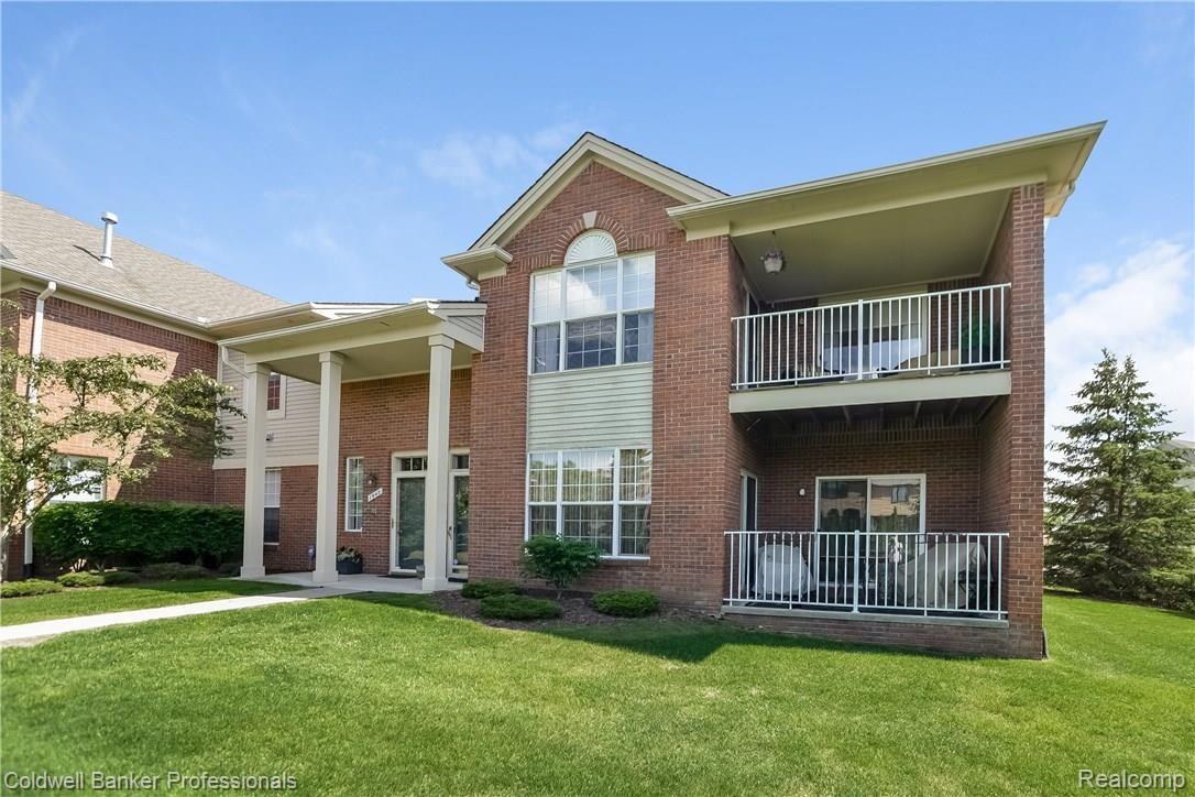 1940 Flagstone Circle, Unit 95 Rochester, MI 48307 - Photo 1 of 33 002-Front_View-4270992-large.jpg