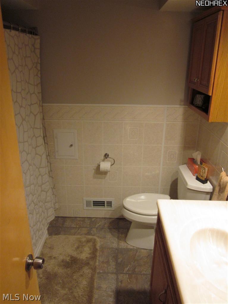 5746 Turney Road Garfield Heights, OH 44125 - Photo 7 of 13