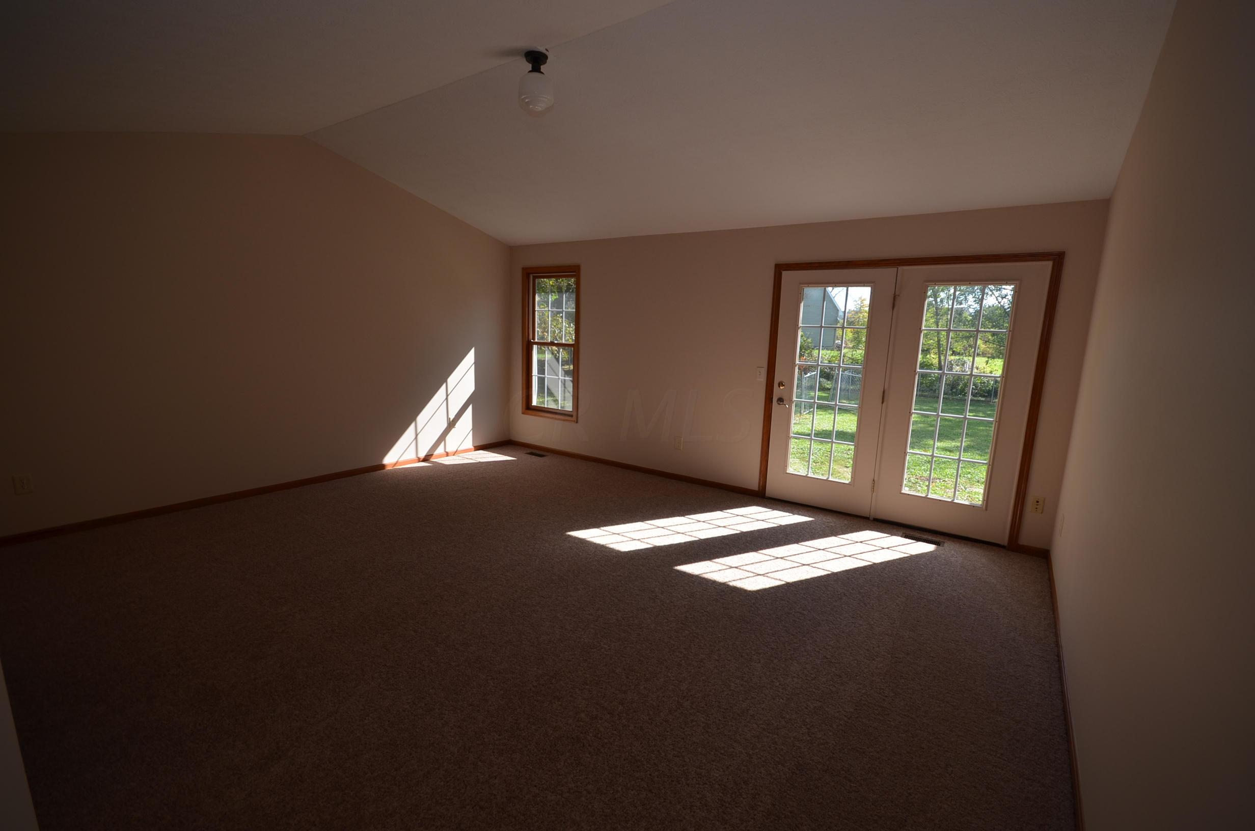6277 Clark State Road Blacklick, OH 43004 - Photo 14 of 19 Gallery Image 14