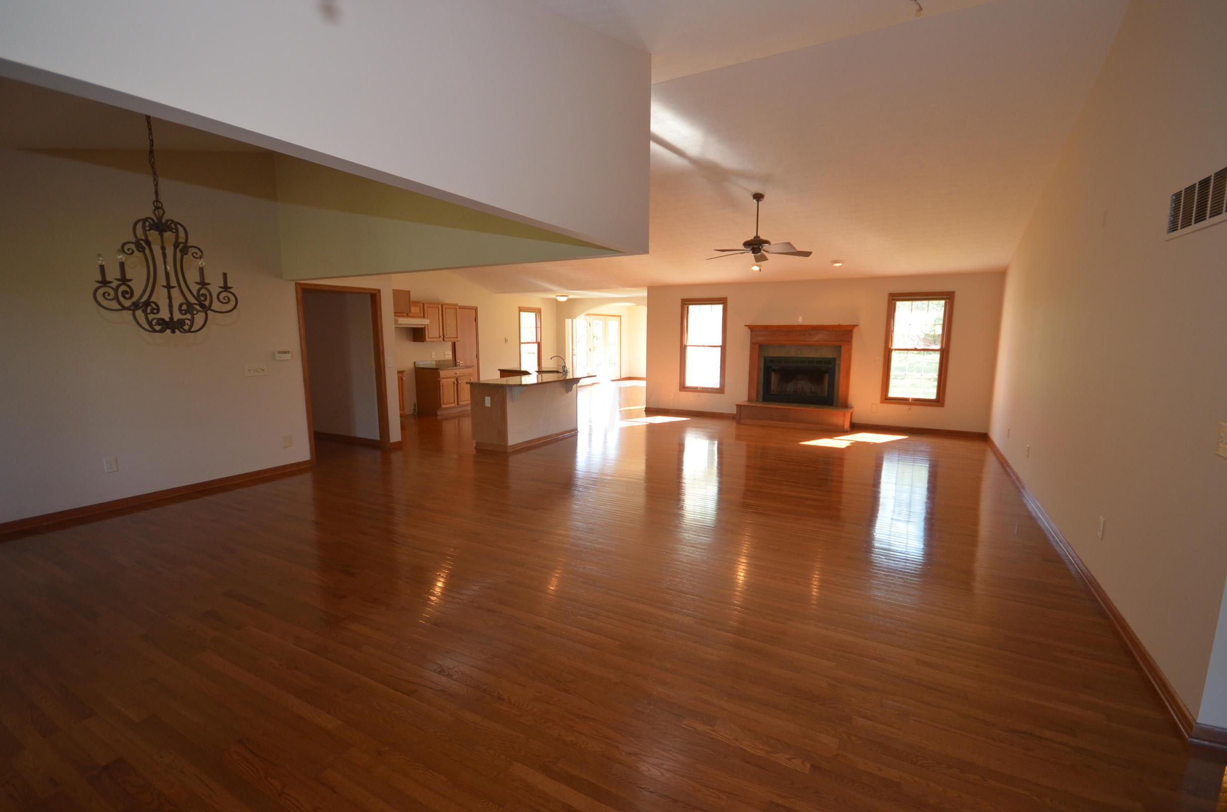 6277 Clark State Road Blacklick, OH 43004 - Photo 5 of 19 Gallery Image 5