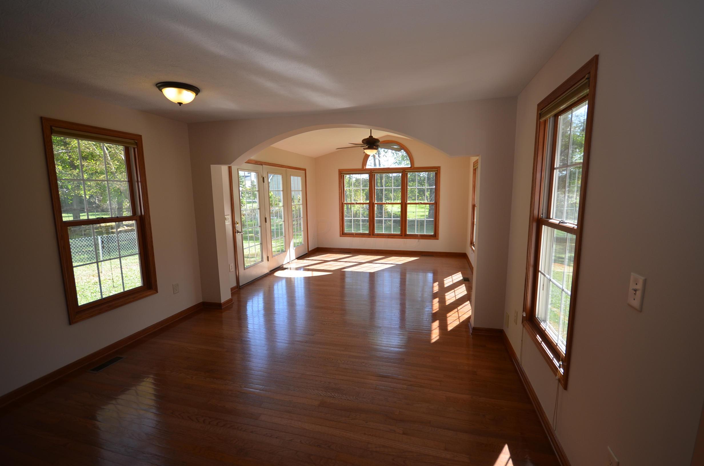 6277 Clark State Road Blacklick, OH 43004 - Photo 7 of 19 Gallery Image 7