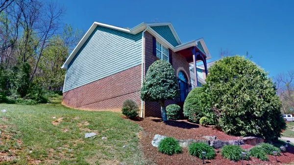 $349,900 | 93 Bridgewater Court, Unit 93, Johnson City, TN 37615