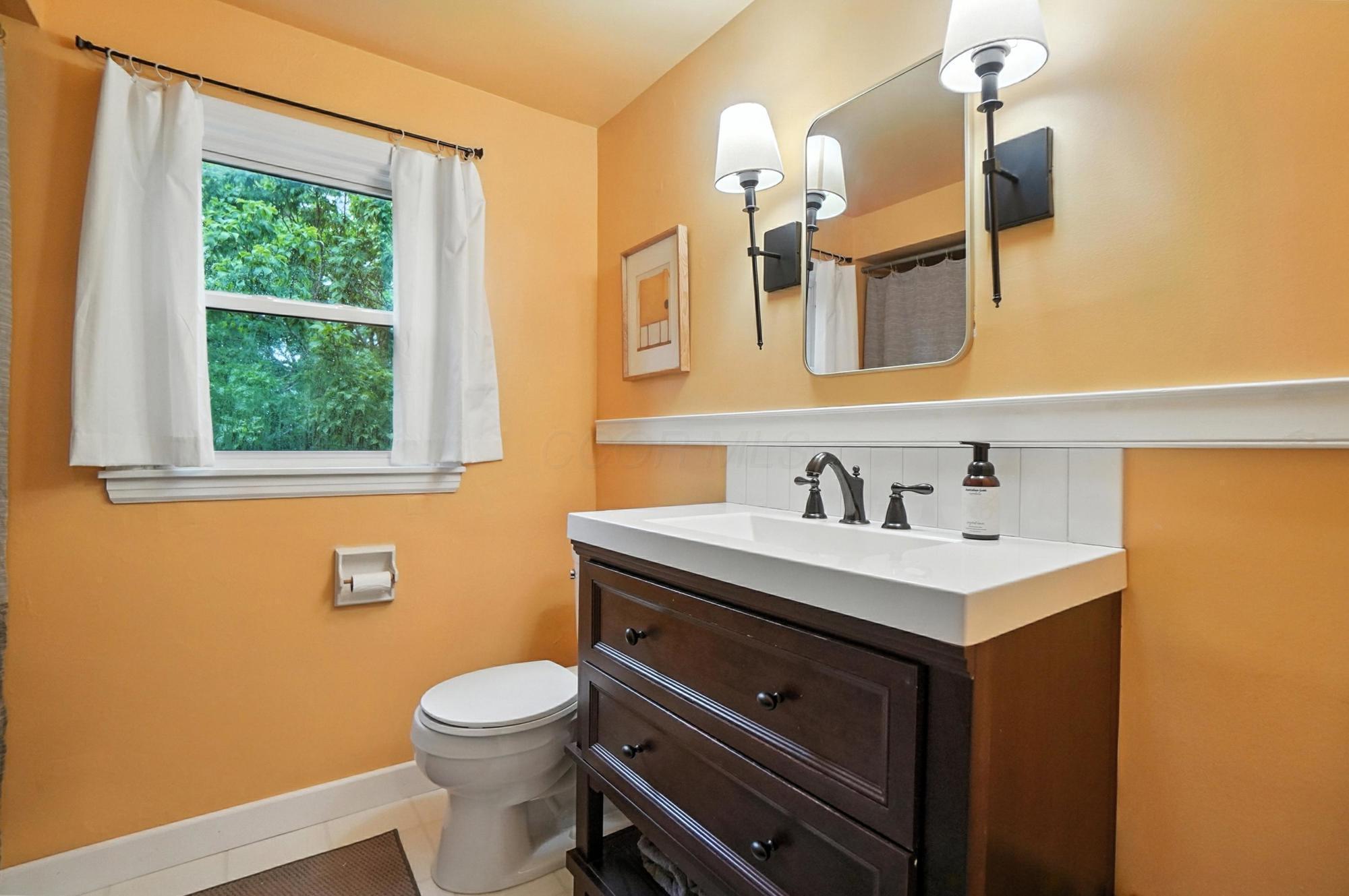 2620 Edgevale Road Columbus, OH 43221 - Photo 35 of 50 035