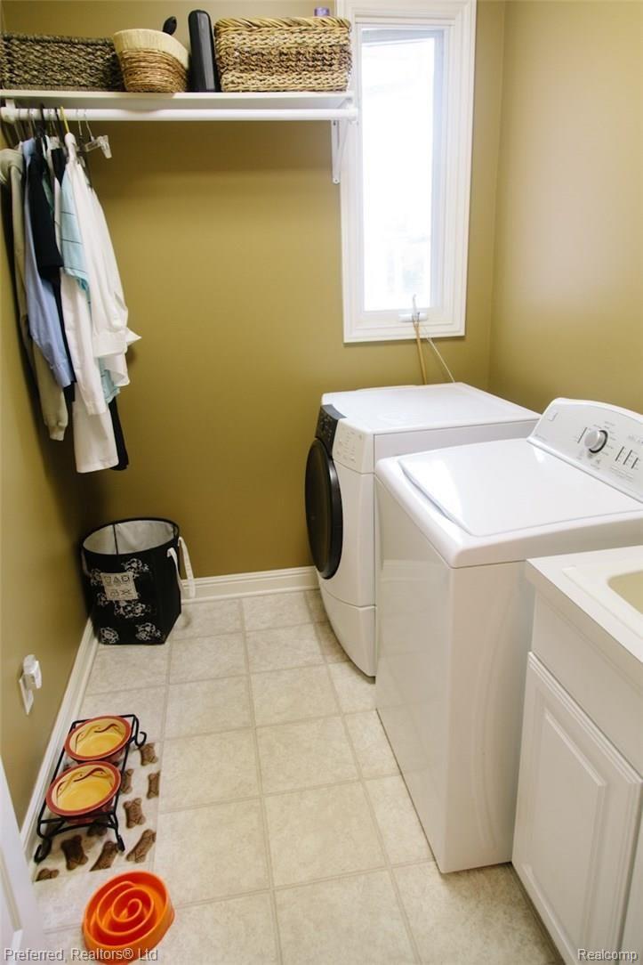 48540 Inveraray Road Canton, MI 48188 - Photo 14 of 31 IMG_1184.jpg