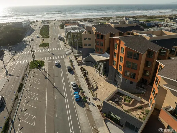 $1,099,000 | 3535 Wawona Street, Unit 311, San Francisco, CA 94116