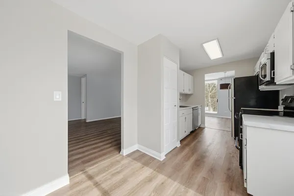 $2,600 | 4000 Triumvera Drive, Unit 201A, Glenview, IL 60025