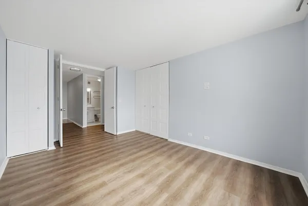 $2,600 | 4000 Triumvera Drive, Unit 201A, Glenview, IL 60025