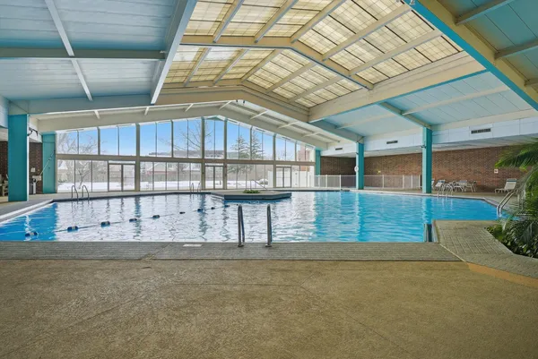 $2,600 | 4000 Triumvera Drive, Unit 201A, Glenview, IL 60025