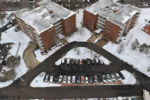 $2,600 | 4000 Triumvera Drive, Unit 201A, Glenview, IL 60025