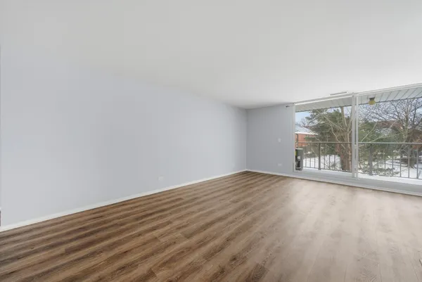 $2,600 | 4000 Triumvera Drive, Unit 201A, Glenview, IL 60025