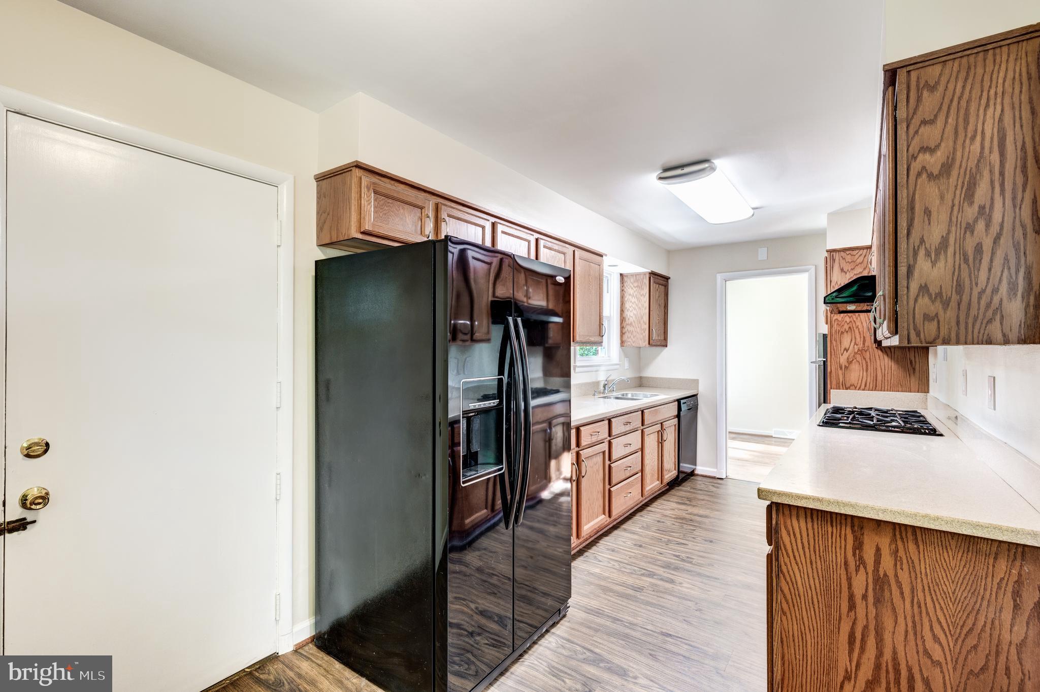 9907 Oak Glen Road Randallstown, MD 21133 - Photo 7 of 57