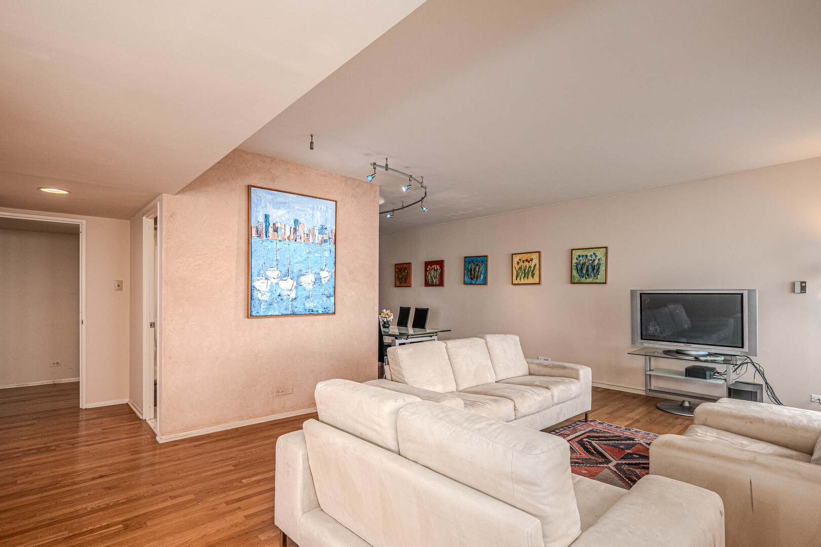 175 East Delaware Place, Unit 5809 Chicago, IL 60611 - Photo 11 of 28