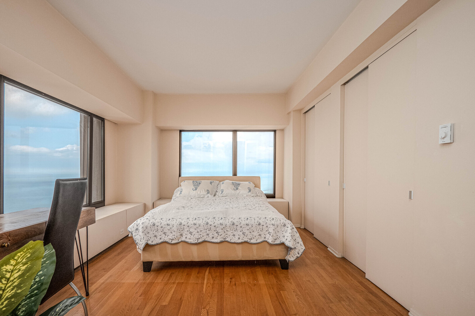 175 East Delaware Place, Unit 5809 Chicago, IL 60611 - Photo 13 of 28