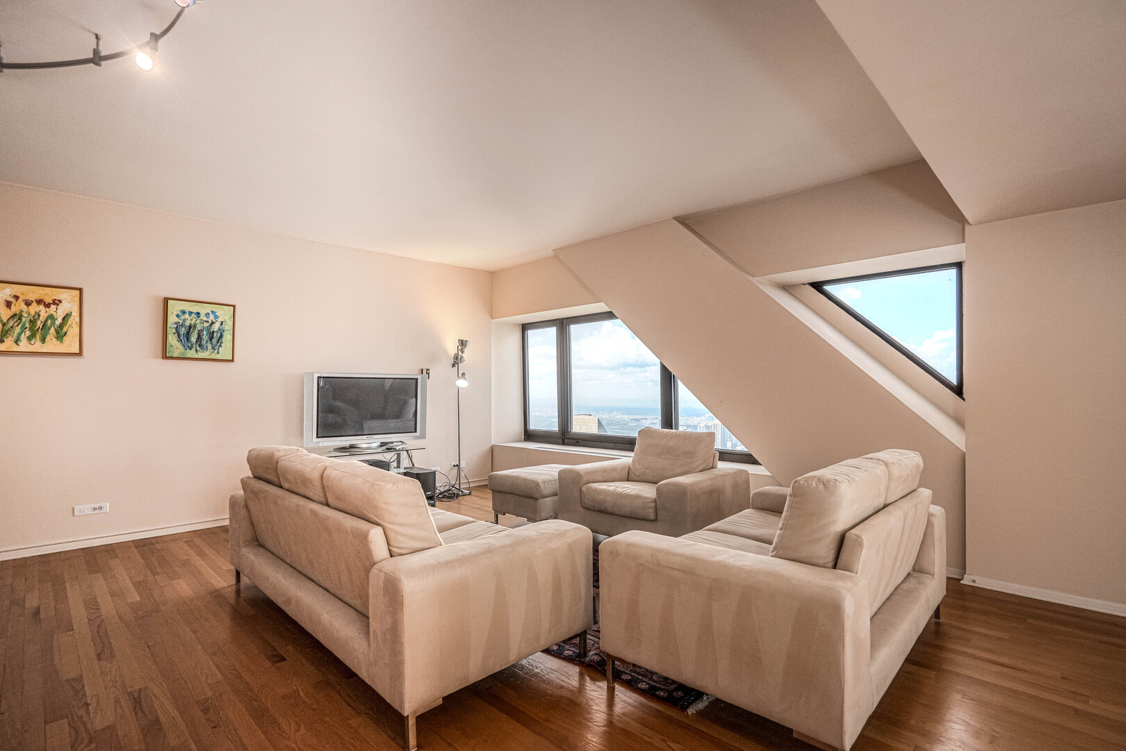 175 East Delaware Place, Unit 5809 Chicago, IL 60611 - Photo 9 of 28