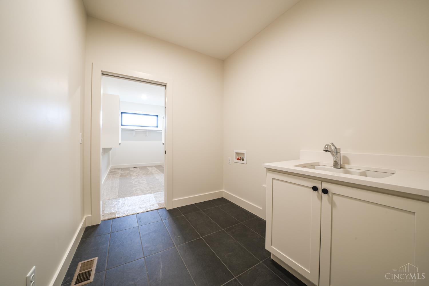 1226 Normandy Rue Dayton, OH 45458 - Photo 40 of 70