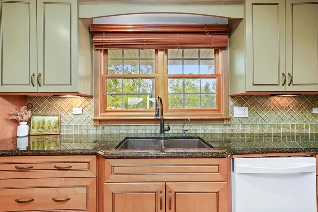 $389,900 | 1406 Lincoln Road, McHenry, IL 60051