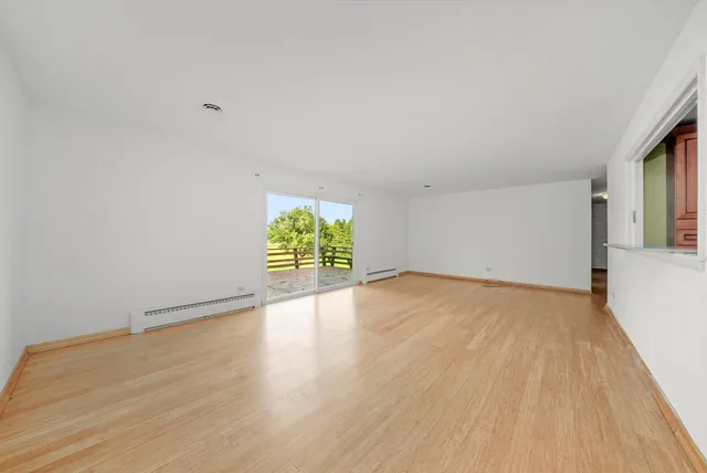 $389,900 | 1406 Lincoln Road, McHenry, IL 60051