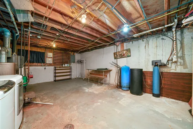 $389,900 | 1406 Lincoln Road, McHenry, IL 60051