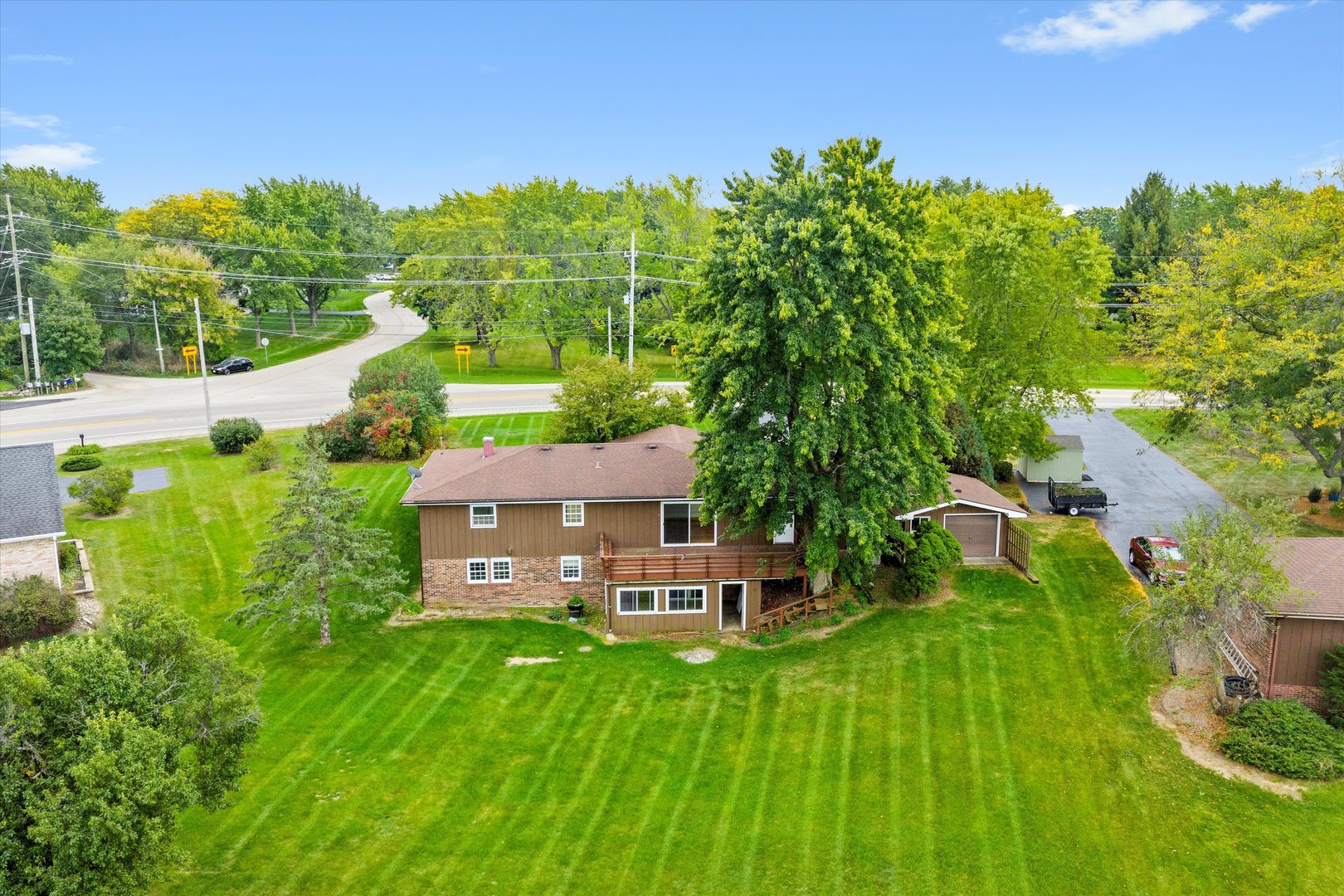 1406 Lincoln Road McHenry, IL 60051 - Photo 7 of 39 Gallery Image 7
