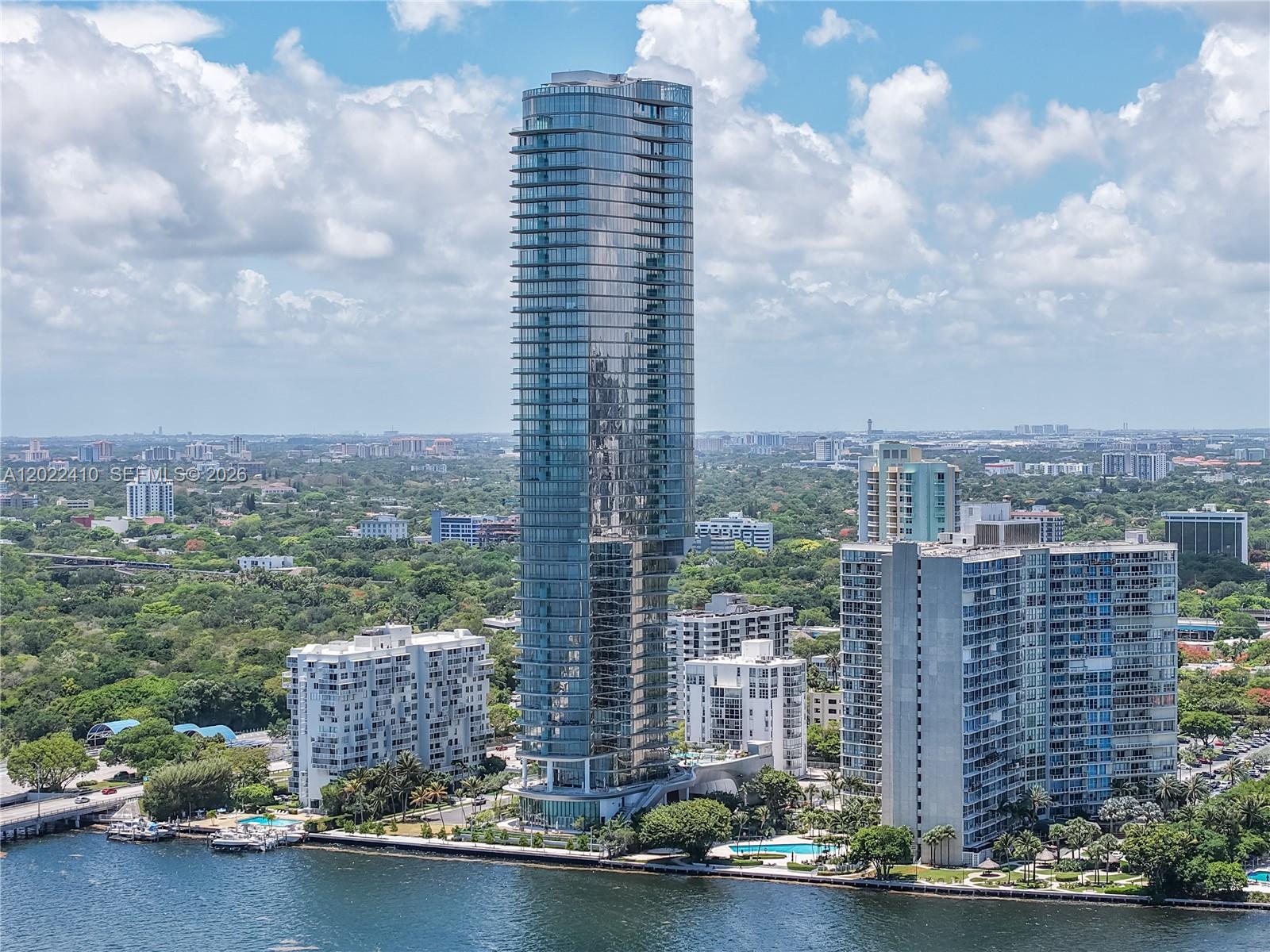 175 Southeast 25th Road, Unit 1604 Miami, FL 33129 - Photo 23 of 25