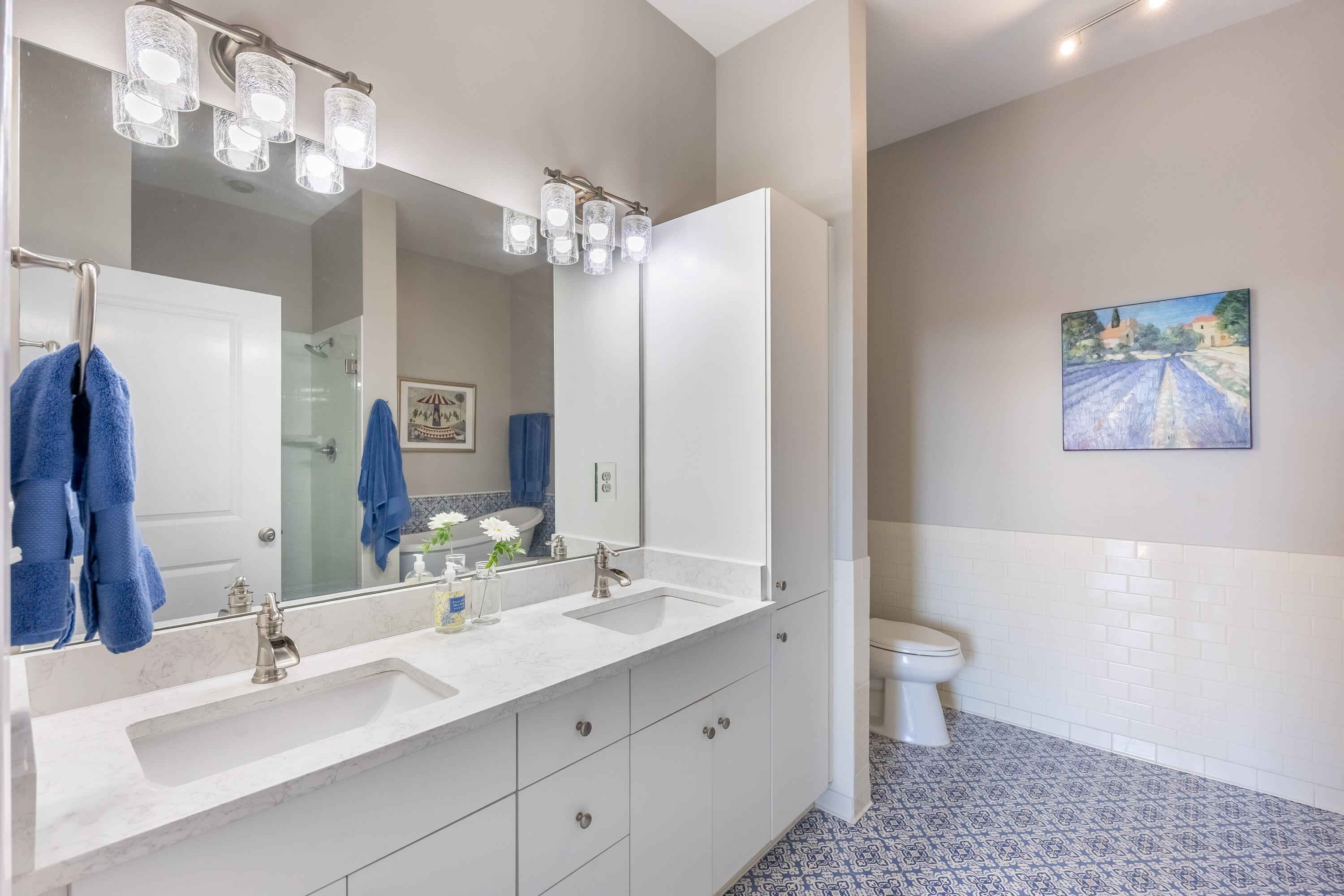 200 Manufacturers Road, Unit 707 Chattanooga, TN 37405 - Photo 21 of 65 Double Vanity