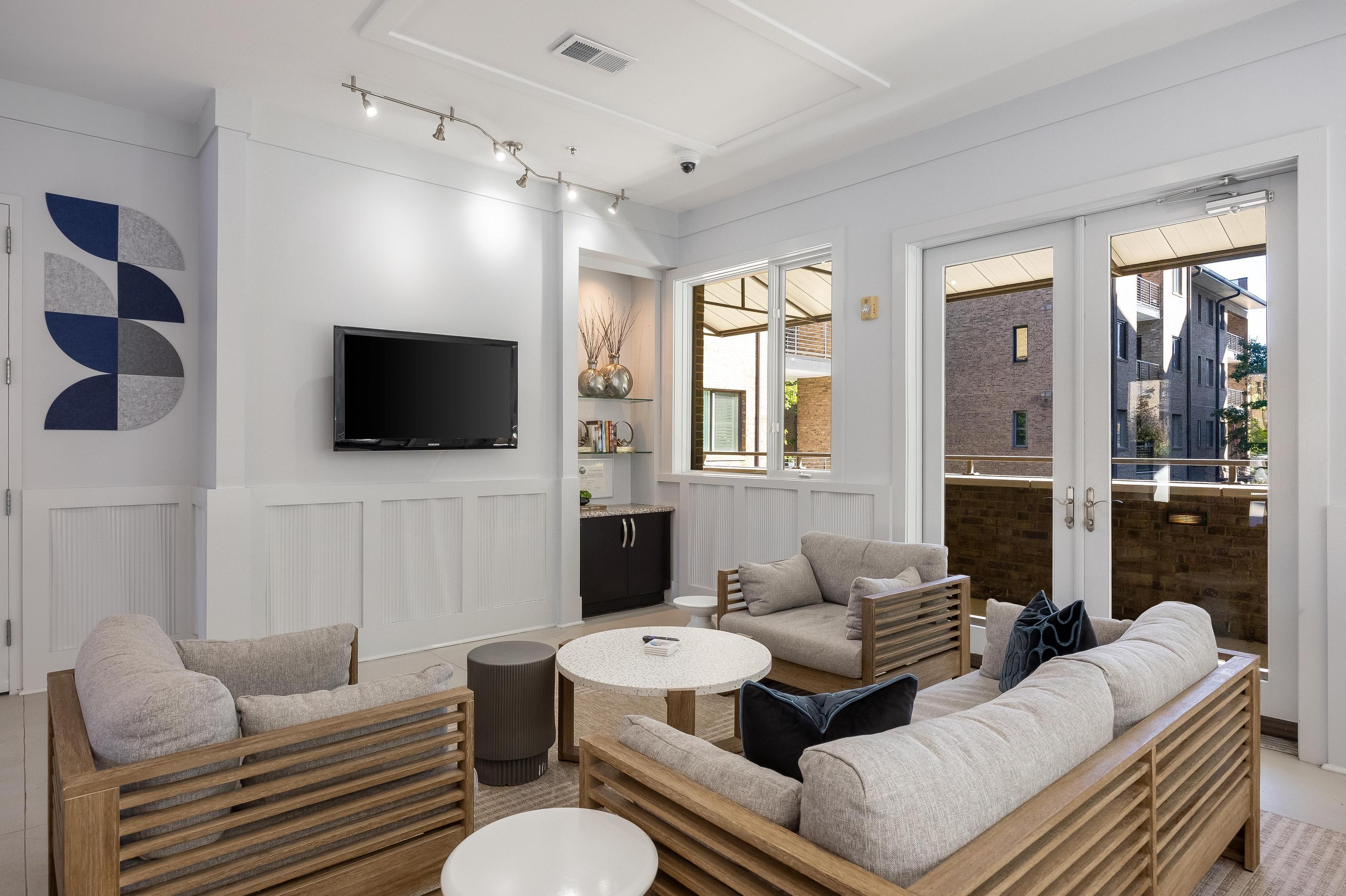 200 Manufacturers Road, Unit 707 Chattanooga, TN 37405 - Photo 49 of 65 Pool Cabana Cozy Seating