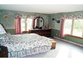 48 Lufkin Road Weare, NH 03281 - Photo 4 of 5