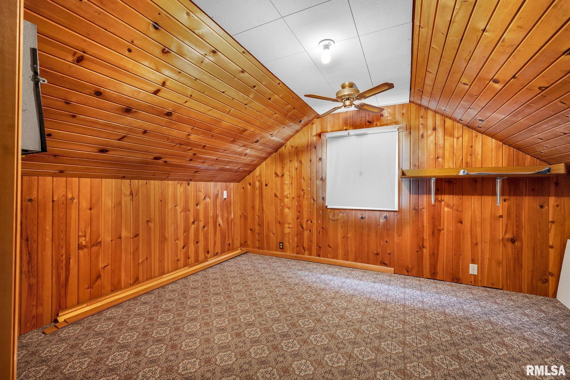 239 North Elmwood Road Farmington, IL 61531 - Photo 18 of 27 Gallery Image 18