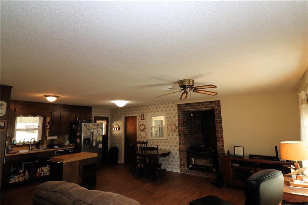 70 North Bellview Road Aragon, GA 30104 - Photo 2 of 30 a living room with furniture