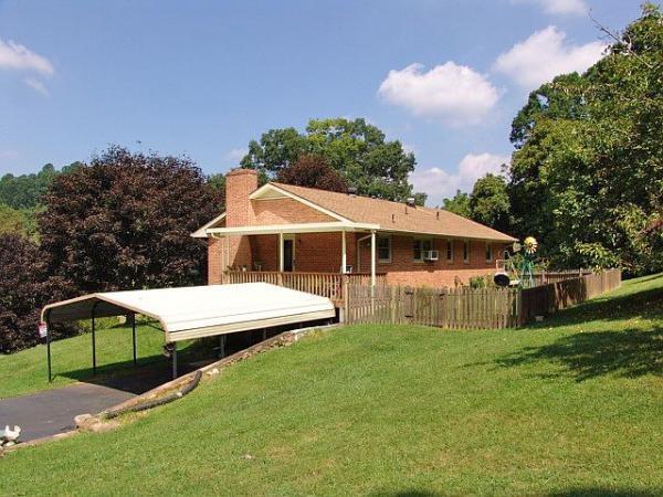 612 Mt Pleasant Road Shawsville, VA 24162 - Photo 2 of 13 Back